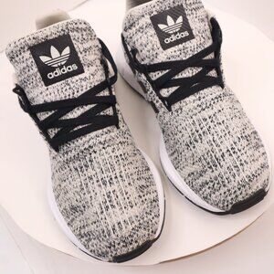 adidas.adidas swift run. size 6.